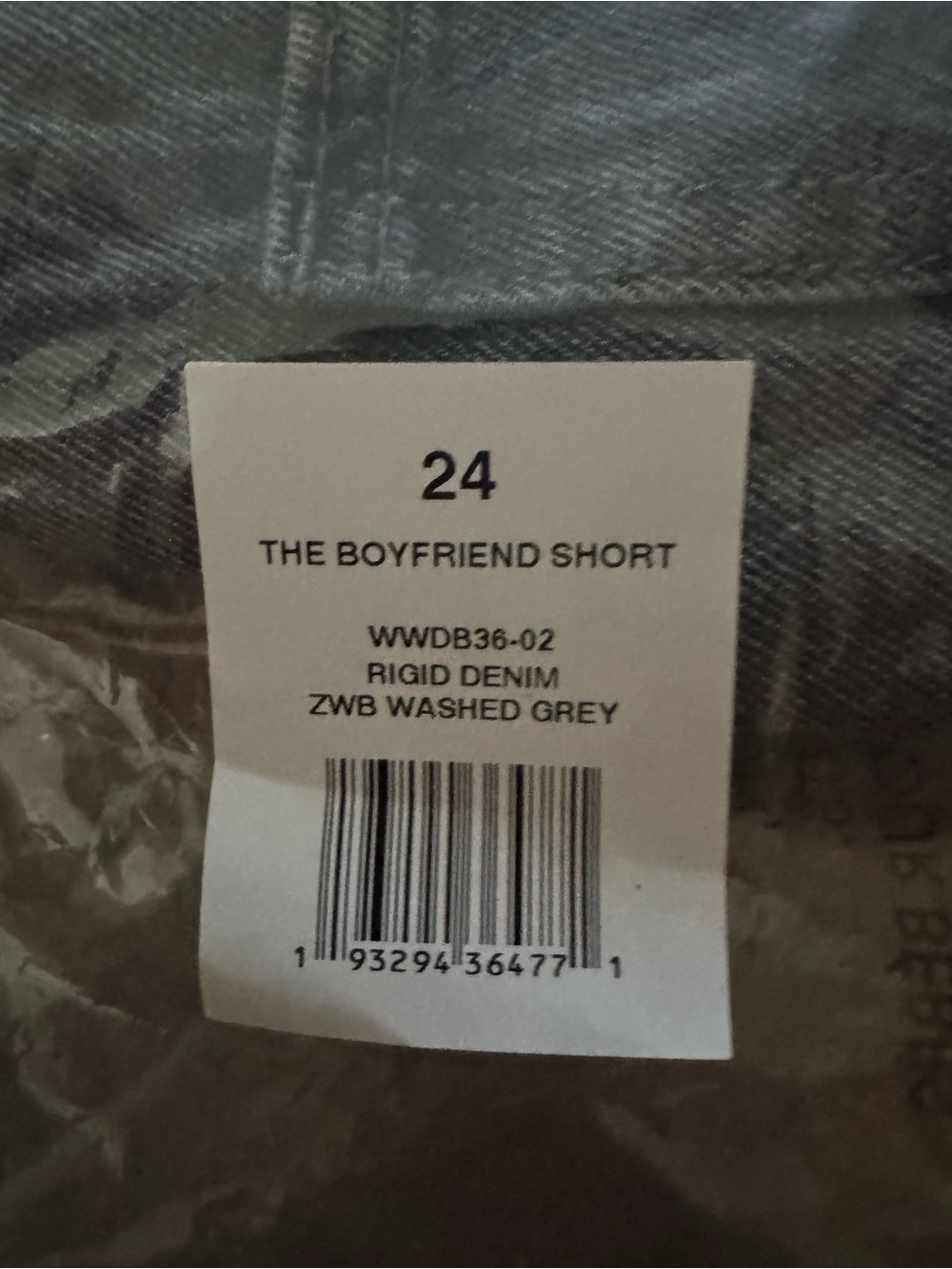 NWT WeWoreWhat Washed Grey Boyfriend Jean Shorts, Size 24 - Picture 6 of 8